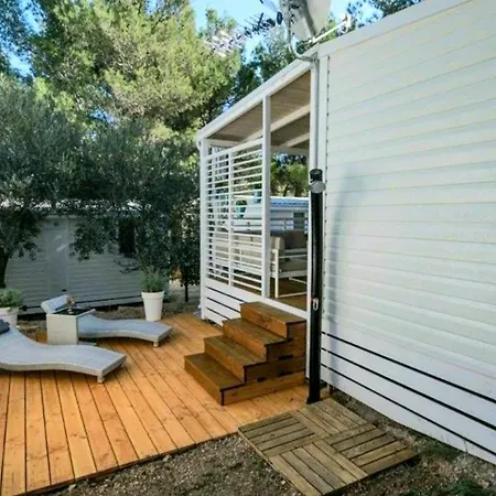 Mobile Di Mare Iv Campsite Jezera